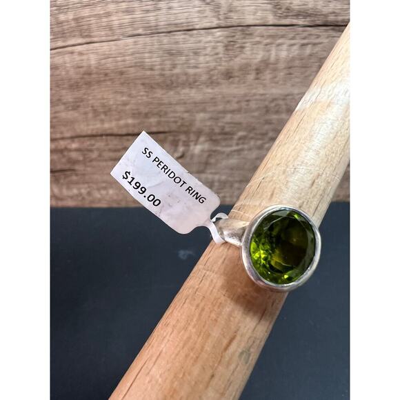 NEW size 7.5 peridot oval cut gemstone sterling silver ring 5.96 grams - Picture 13 of 16